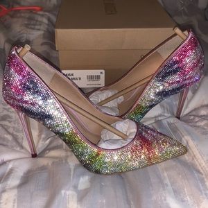 BNIB Steve Madden Daisie Pumps - size 9